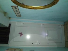 Room in House - 2 floors 2 bedrooms near Central Station